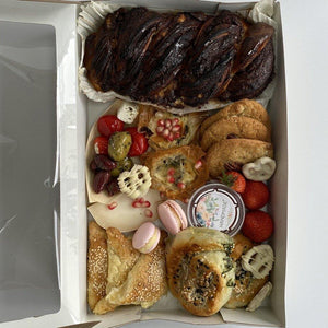 Grazing box - Medium - Yasmin Bakery & Cartering