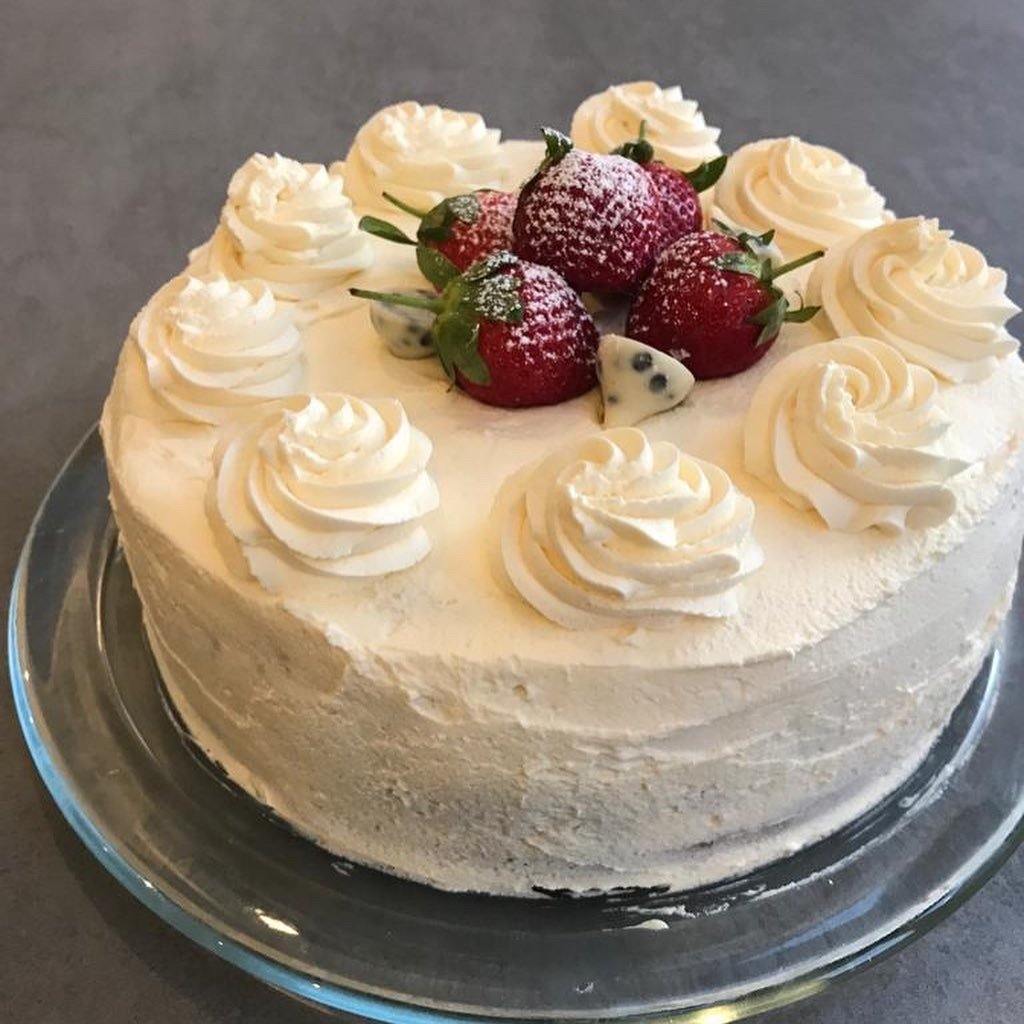 White Cheesecake - Yasmin Bakery & Cartering