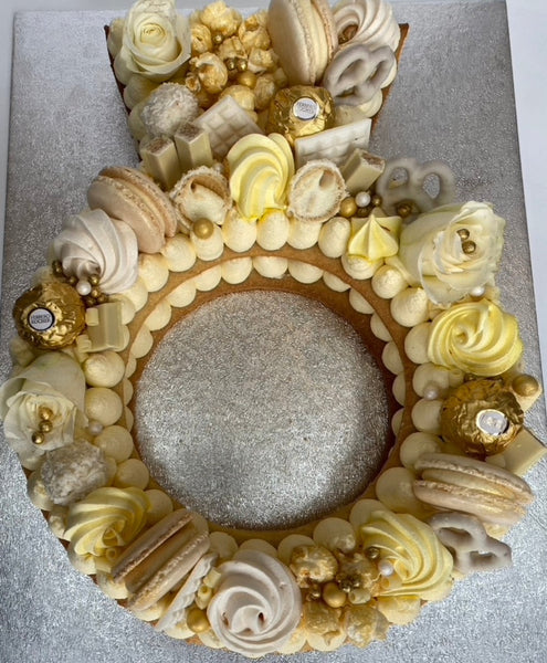 Homemade Ciambella is a Classic Italian Ring-shaped Cake Closeup.  Horizontal Stock Photo - Image of ciambellone, dessert: 286060484
